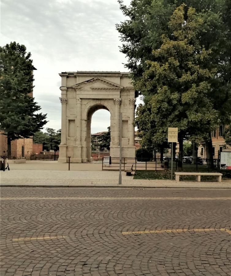 Castle View Lodge Intero Appartamento Verona Centro Storico Kültér fotó