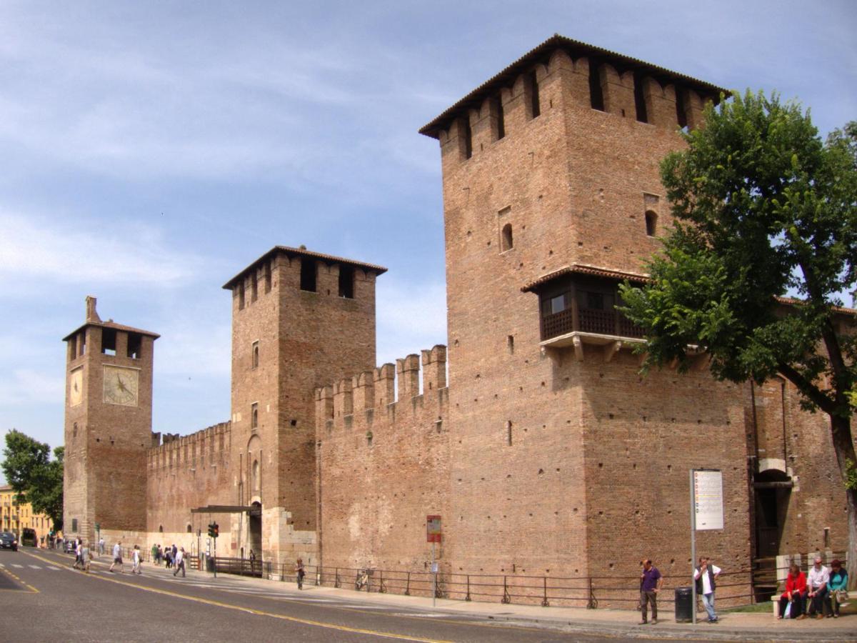 Castle View Lodge Intero Appartamento Verona Centro Storico Kültér fotó